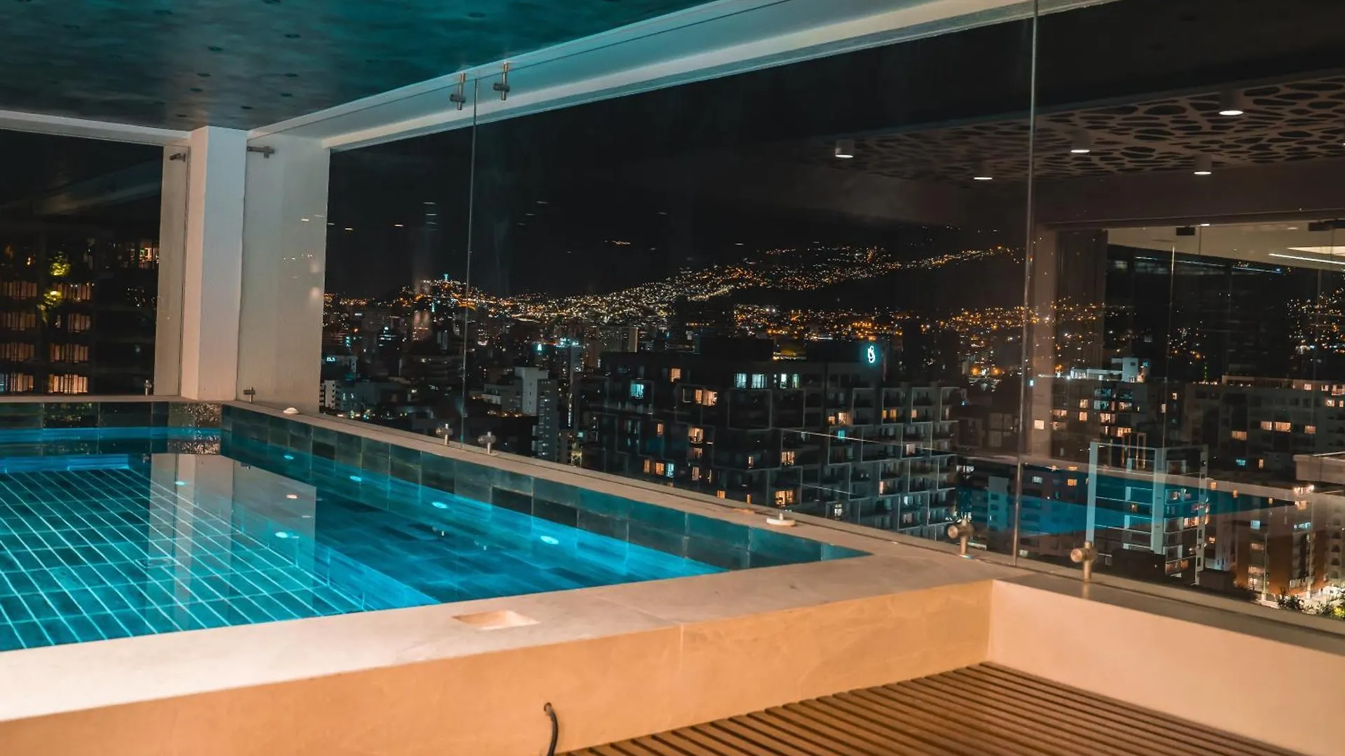 Departamento De Lujo Penthouse Apartment Quito