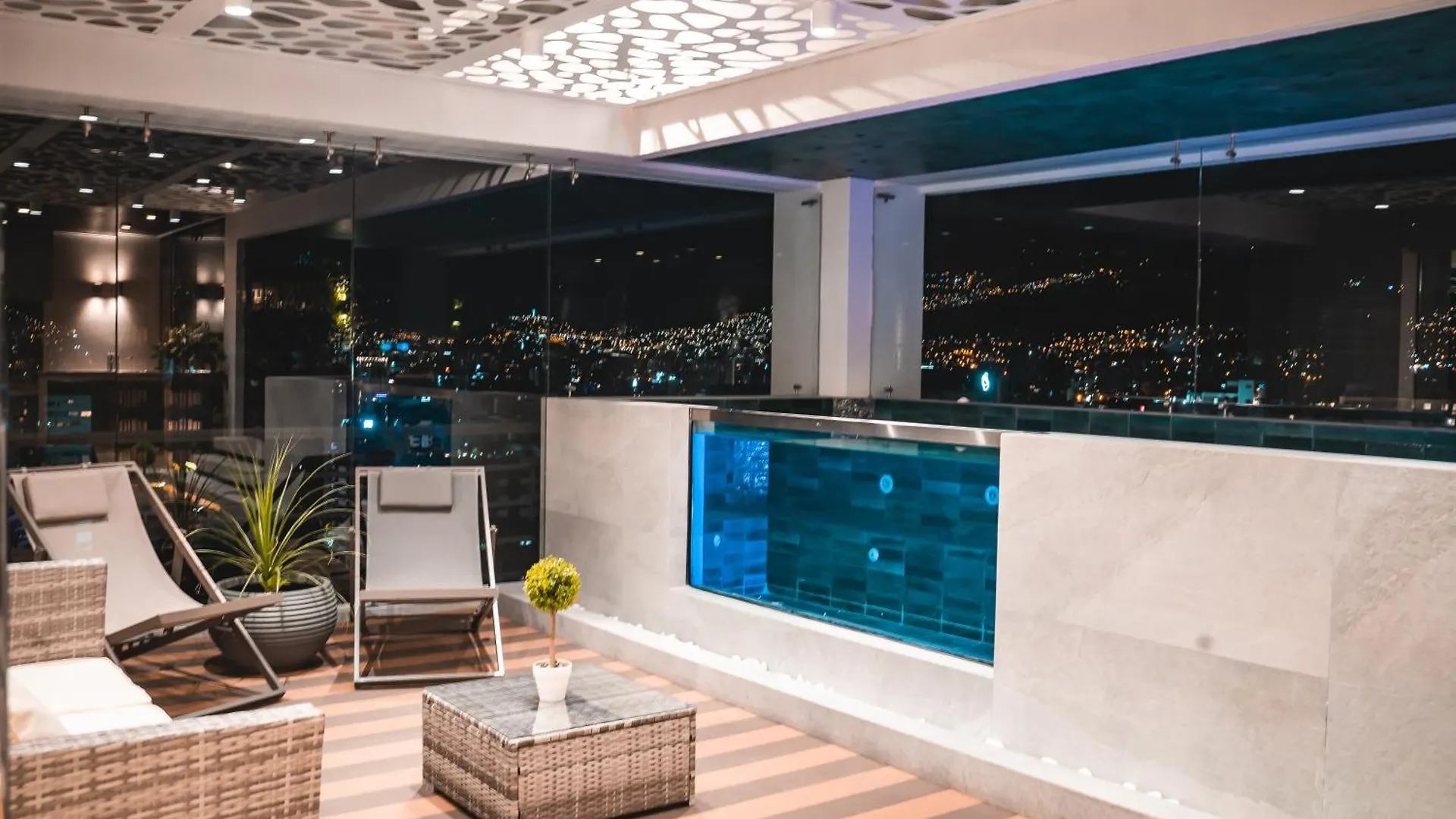 Departamento De Lujo Penthouse Apartment Quito